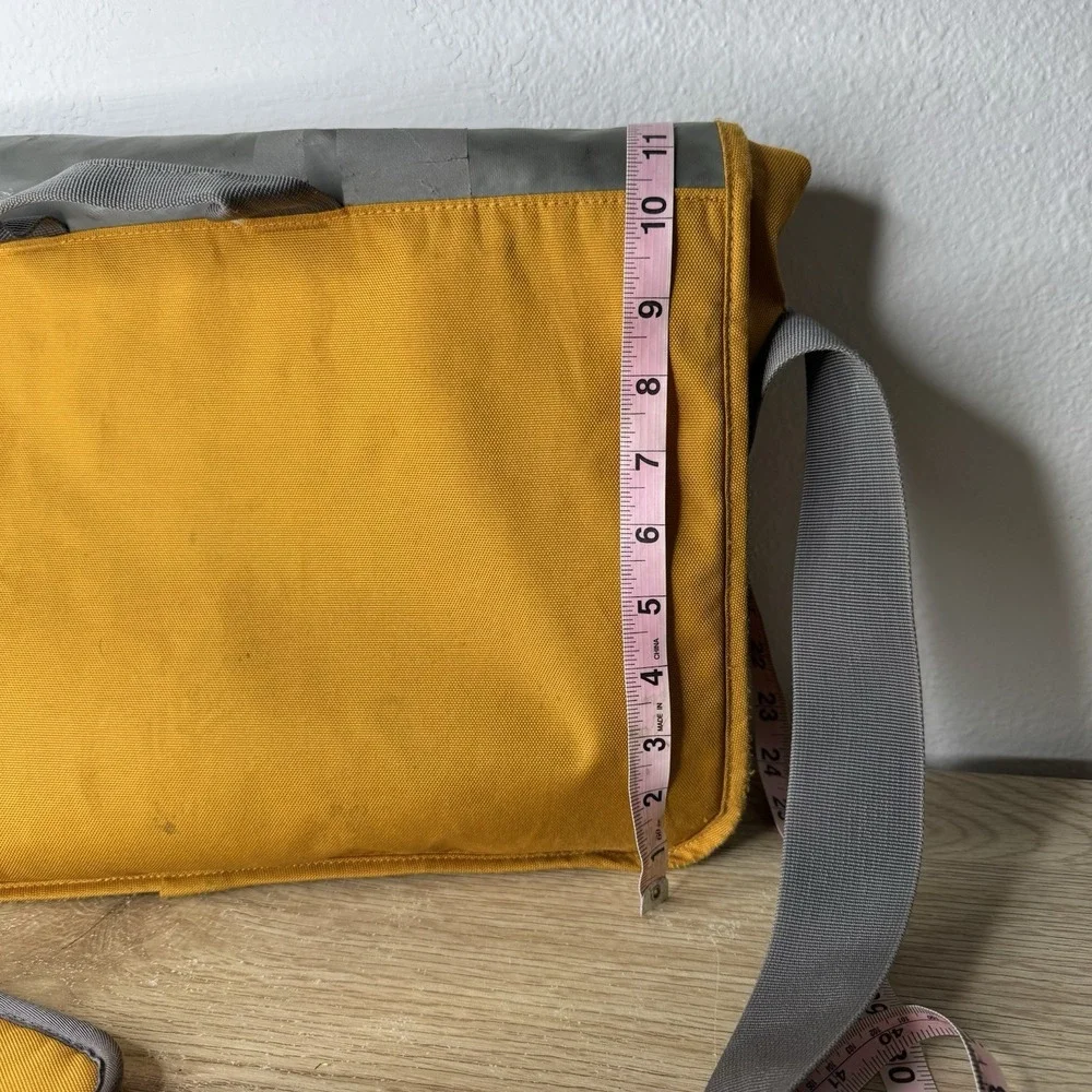 Columbia Yellow & Gray Messenger Bag Crossbody School Vintage Grunge Y2K - Flaws